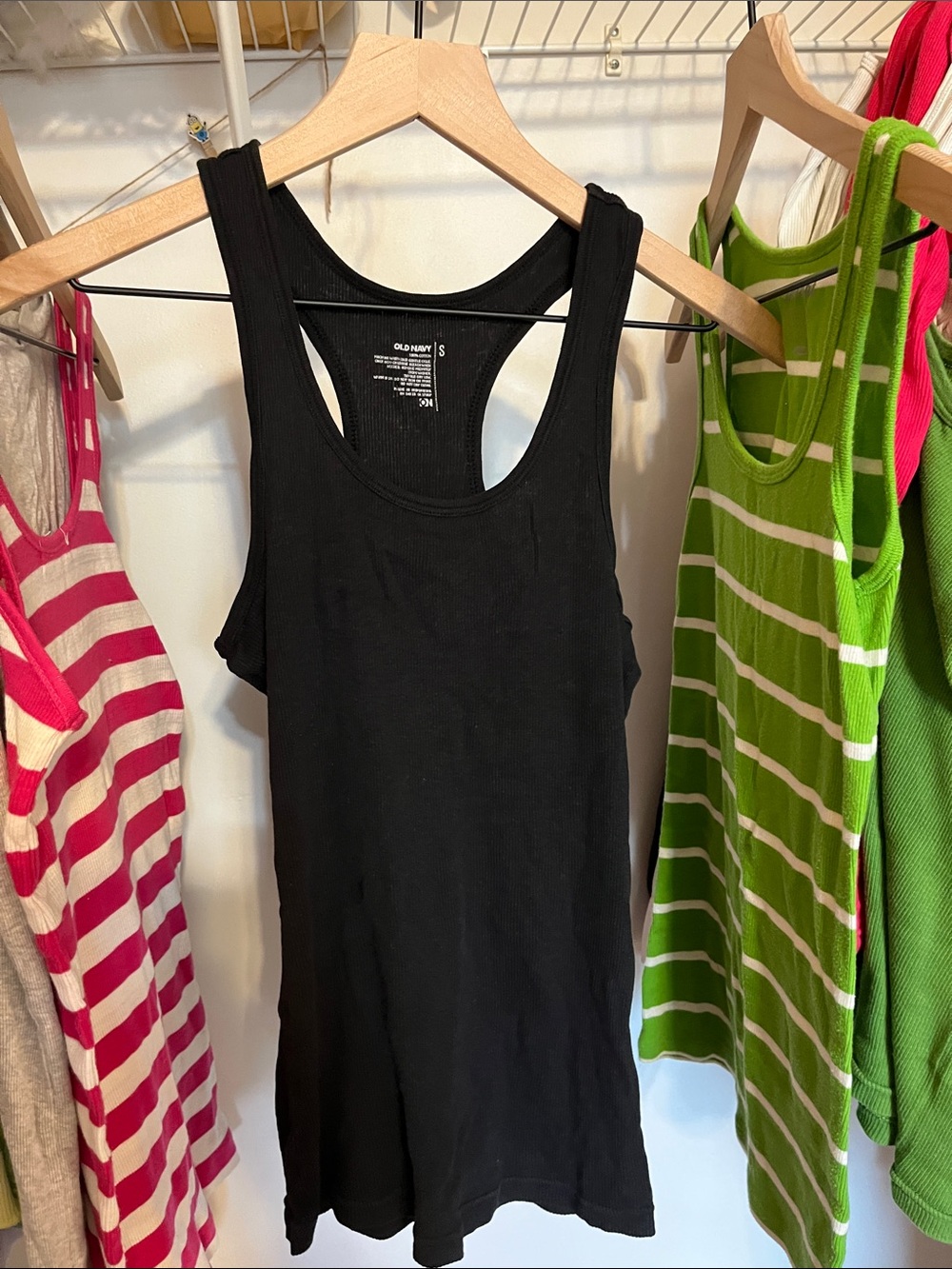 7 Mixed Color Ribbed Tank Tops Assorted - Picture 7 of 8